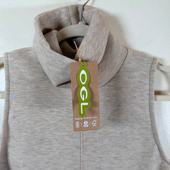 OGL FuzzLuxe Turtleneck Sleeveless Split Hem Top Sz M Heather Morganite Neutral - Picture 6 of 9